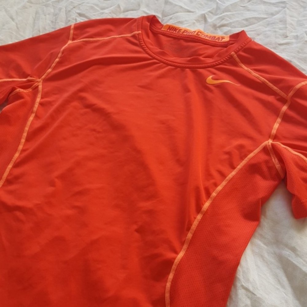 Nike Pro Combat 2.0 Fitted Short Sleeve Shirt - Picture 2 of 6
